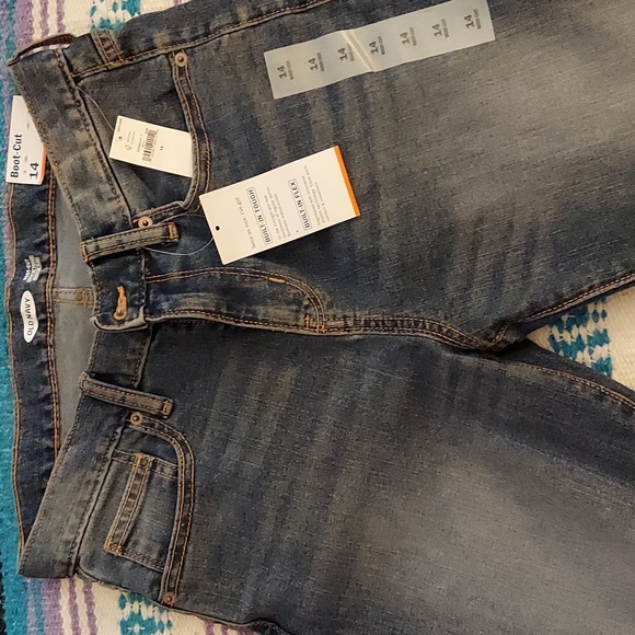 NWT Old Navy Boot-cut Jeans - Picture 3 of 9